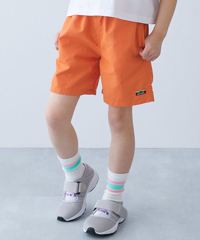 日本 devirock - 防潑水輕便快乾休閒短褲-帥氣黑