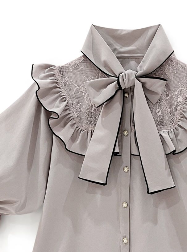 日本 GRL - 蝴蝶結荷葉蕾絲領短袖襯衫-煙燻粉