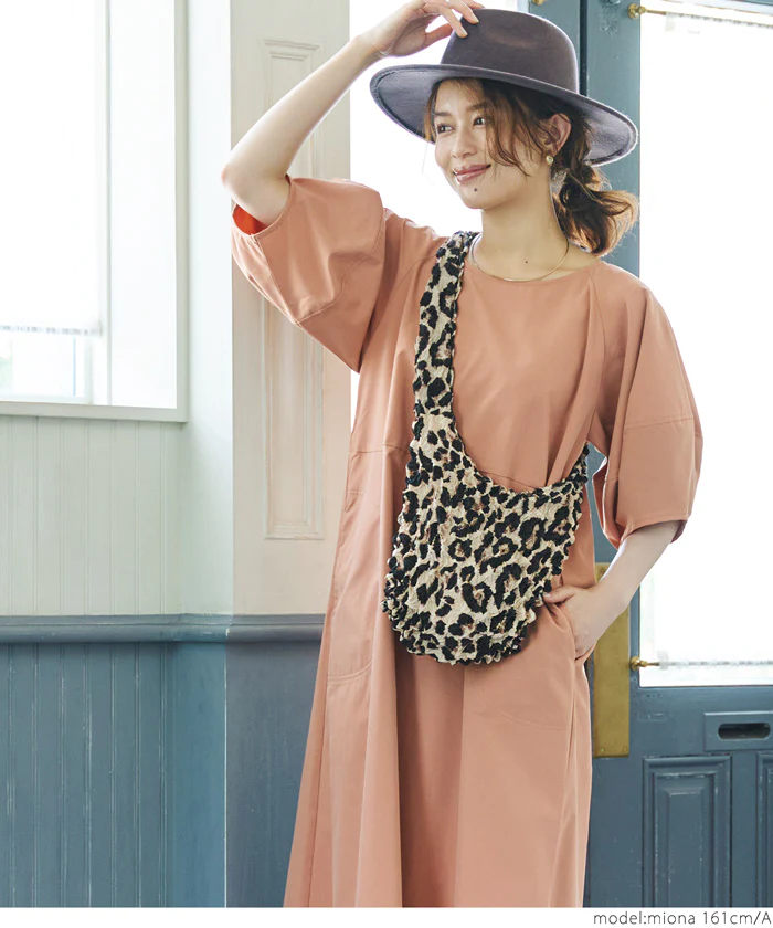 日本 COCA - 泡泡皺褶伸縮容量環保袋-肩背/側背款-斑馬紋