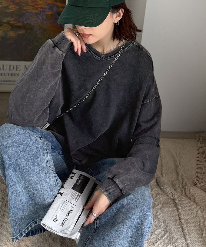 日本 Classical Elf - 俐落洗舊感V領寬版長袖T恤-淺棕