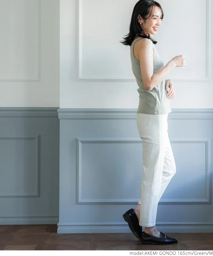 日本 COCA - 簡約美型無袖小可愛/內搭(附bra)-米白