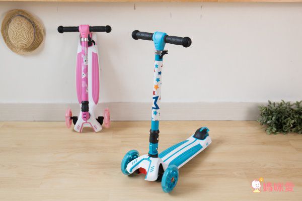 英國 Kiddimoto - 炫光摺疊滑板車Plus-粉紅邦妮 (95~140cm/40kg內)