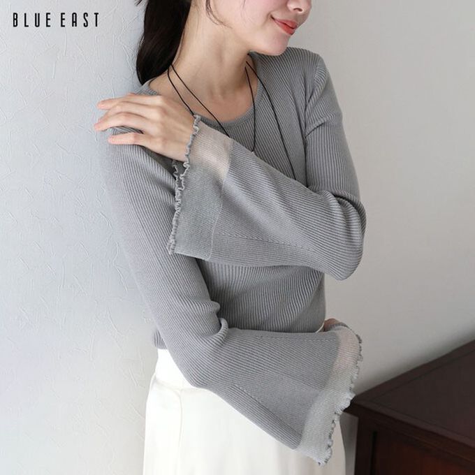 日本 BLUE EAST - 修身羅紋透膚層次喇叭長袖上衣-粉卡其