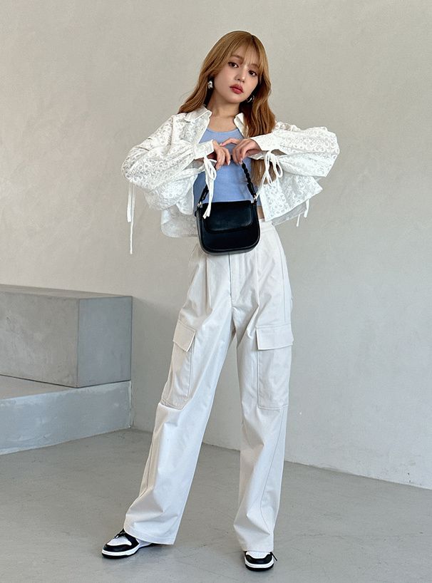 日本 GRL - 幾何雕花短版長袖襯衫-米杏 (F)