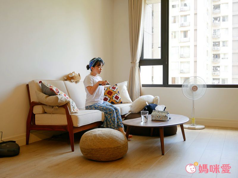 日本現代百貨 - 抗UV水涼感方巾/領巾(附收納罐)-水玉/條紋-灰 (54x54cm)