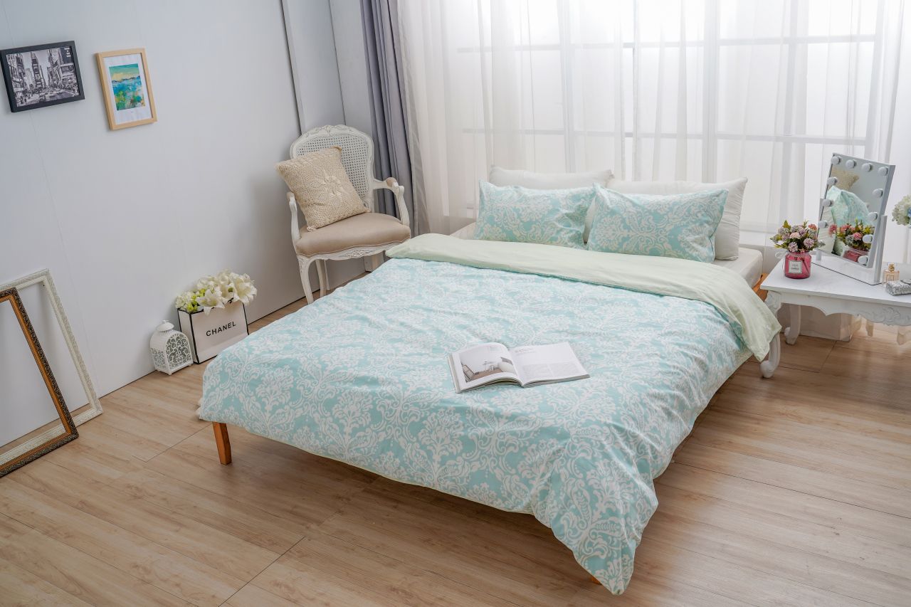 日本西村 Westy - 波卡圓舞曲-加大Queen Size雙人被套床包4件組-藍-加大Queen Size雙人款4件組-藍 (190x210cm, 45x75cm, 180x186x30cm)-雙人被套x1 + 枕頭套x2, 素色加大Queen Size雙人床包x1