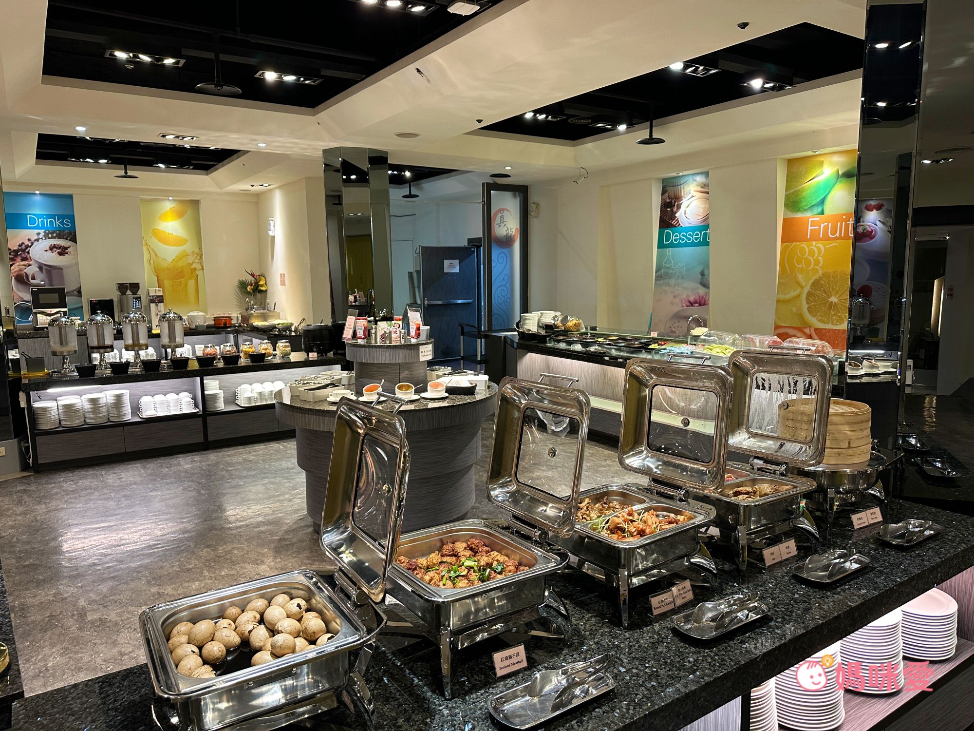 親子友善【承攜行旅 高雄六合館】破百坪賽車場 / 戶外泳池