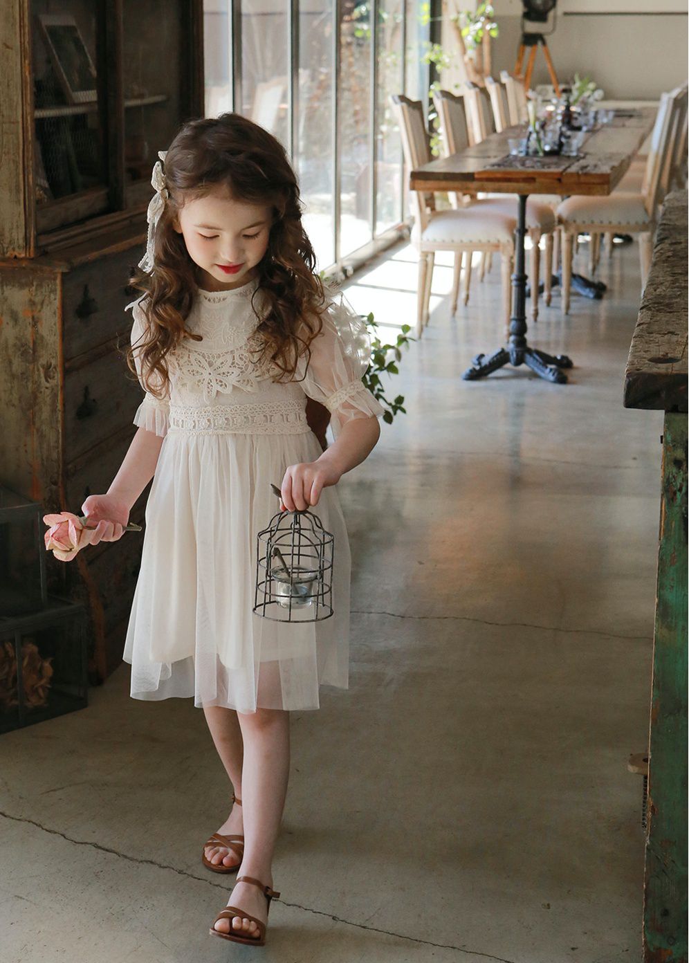 韓國 PuellaFLO - 鏤空花朵圓領網紗洋裝-米白