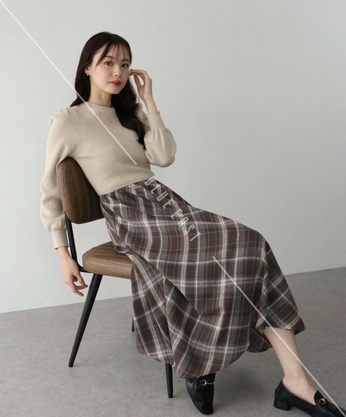 日本 BLUE EAST - 美型修身小澎袖針織長袖洋裝-格紋拼接-黑灰