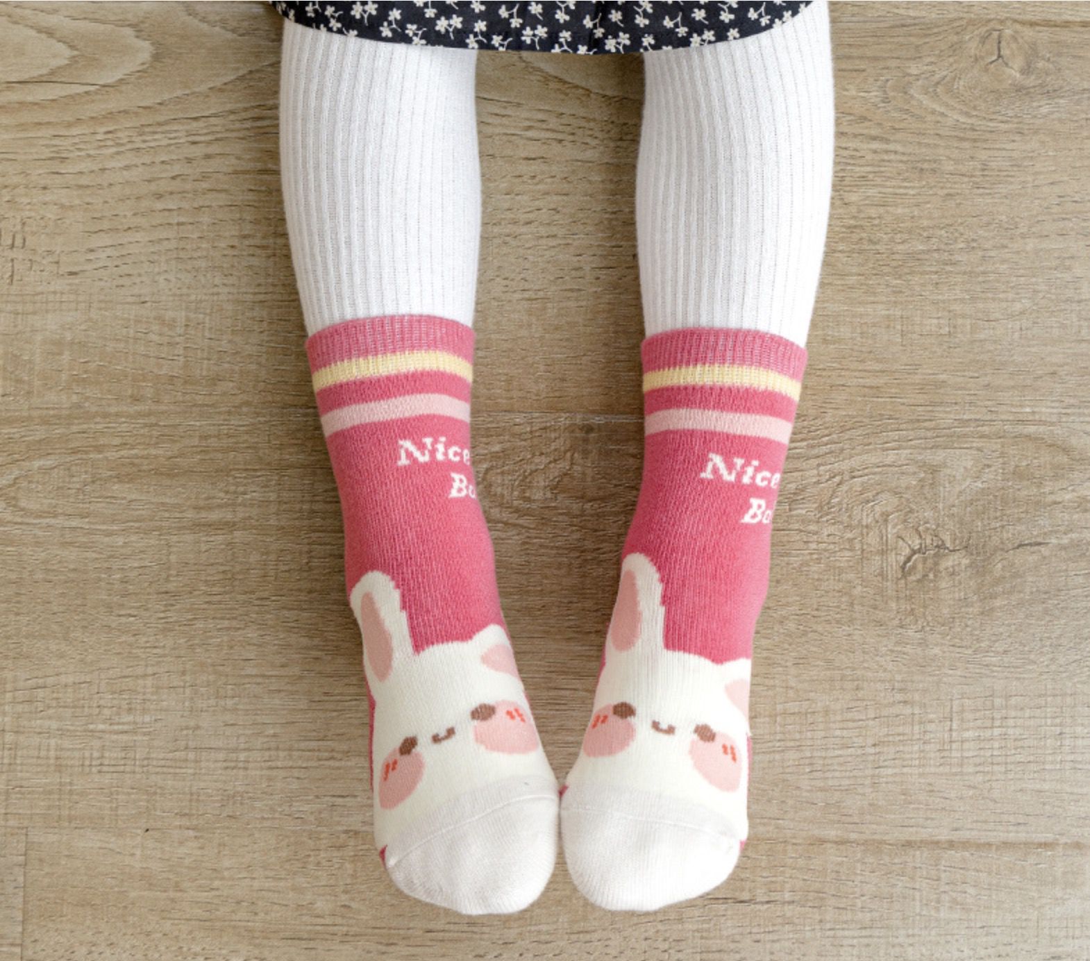 love, charlotte - 粉嫩奶油兔中筒棉襪-5 雙一組