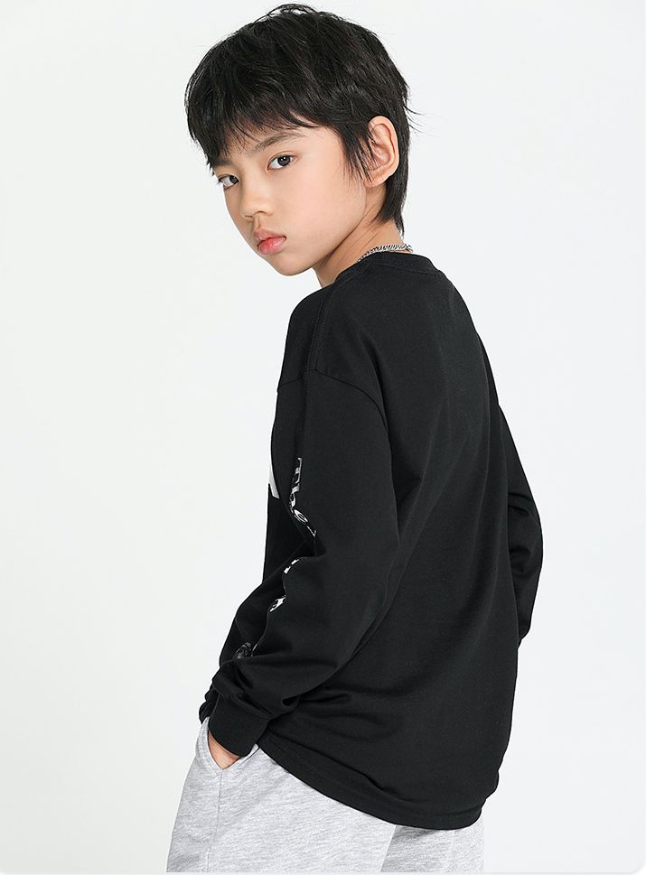 純棉長袖上衣-反光英文字母-黑色