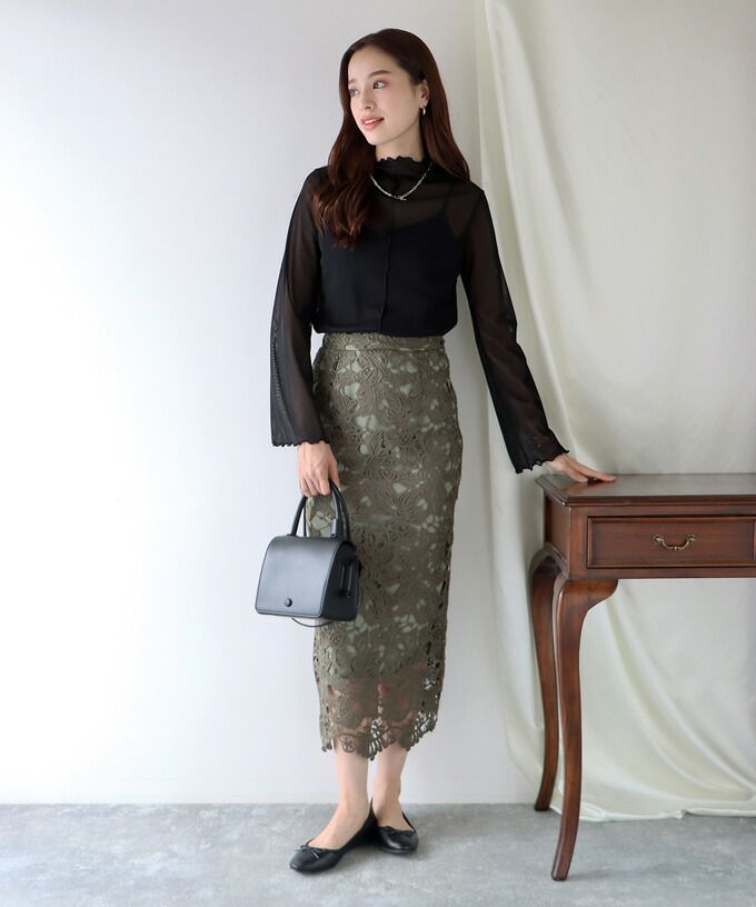 日本 BLUE EAST - 百搭木耳捲邊長袖上衣-白杏