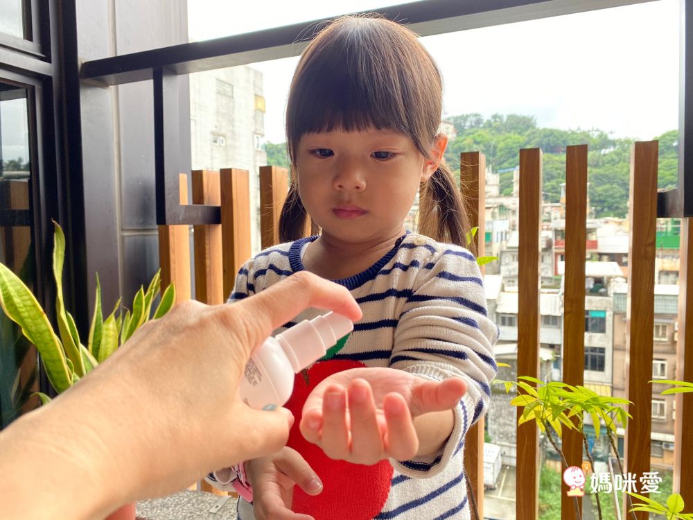 ↘44折！泰國Kindee 卡通防蚊手環/ 嬰幼兒防蚊液，成分有機！