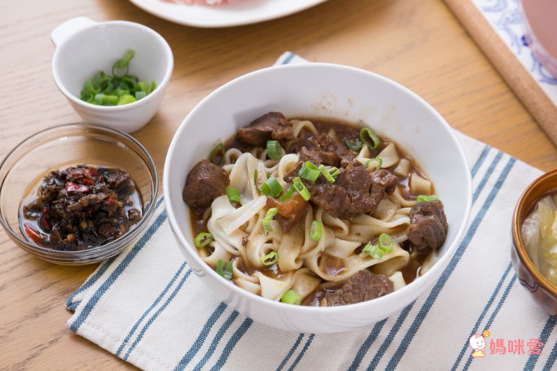 暖冬火鍋季【名廚美饌】東北酸菜鍋、蔘棗土雞湯、養生羊肉爐