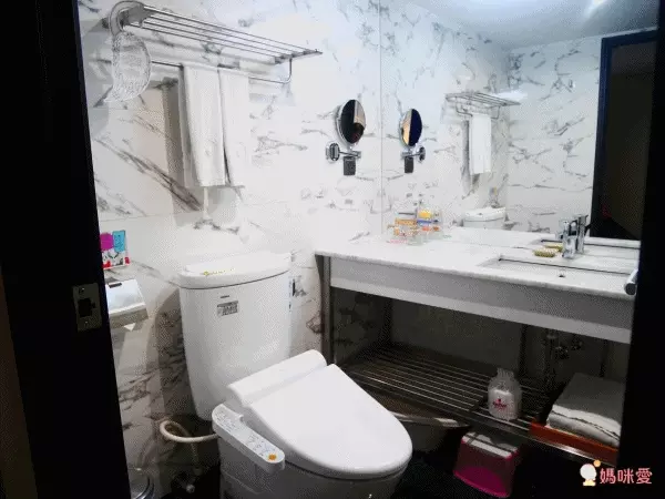 台中紅點文旅★27公尺的最潮溜滑梯就在飯店裡 ♪