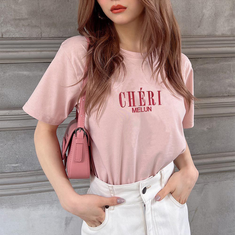 日本 GRL - 優雅字母刺繡百搭短袖T恤-粉紅