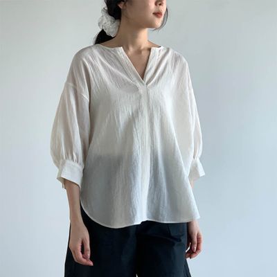 韓國女裝連線 - 輕透嫘縈V領寬鬆七分袖襯衫-米 (FREE)