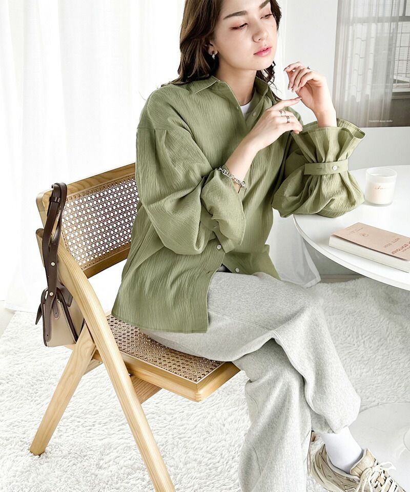 日本 Classical Elf - 氣質微透膚落肩寬袖襯衫-米白