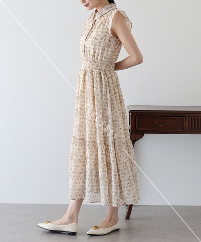 日本 BLUE EAST - 甜美雪紡束腰小荷葉短袖洋裝-碎花-米杏 (M)