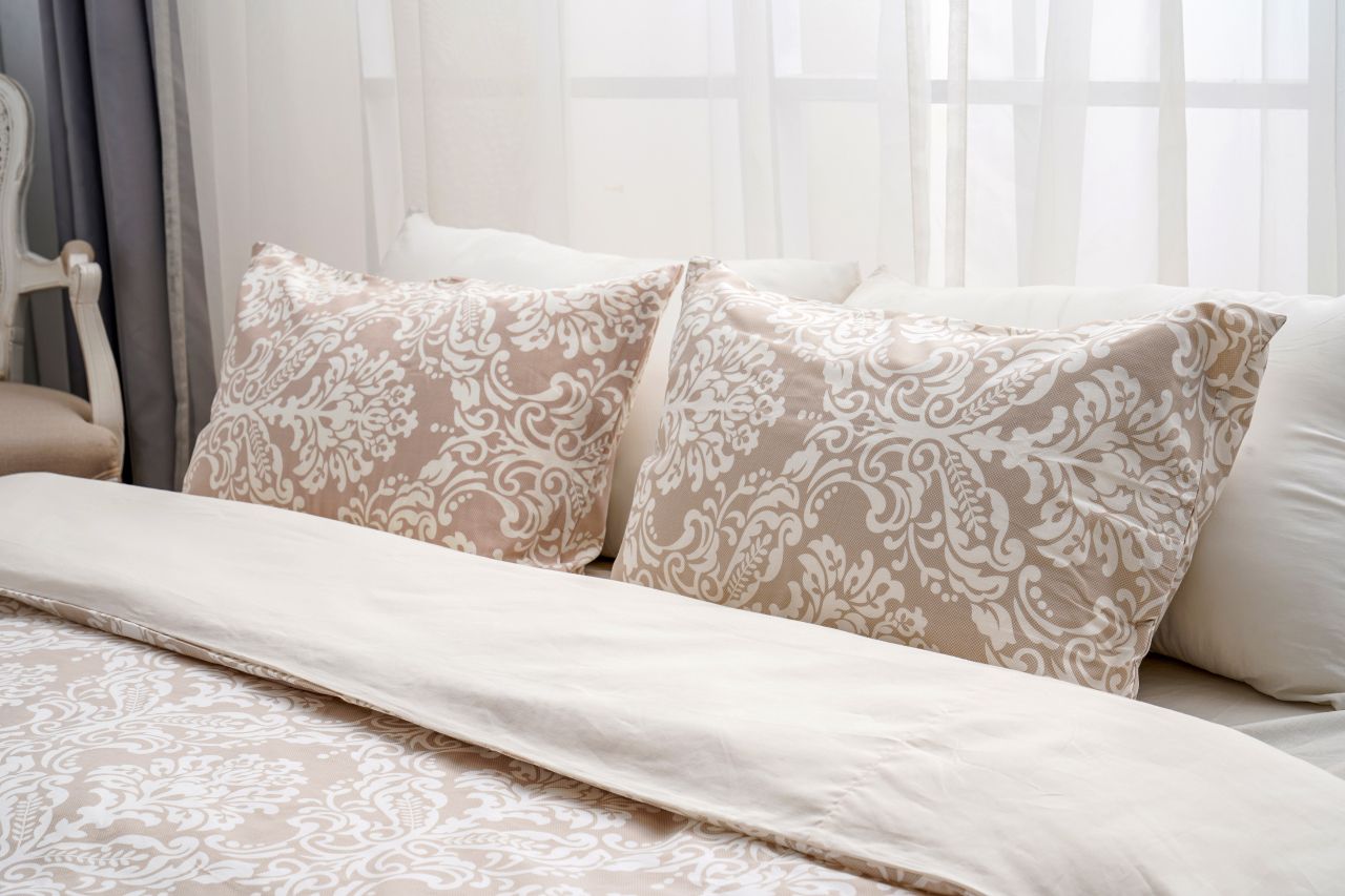 日本西村 Westy - 波卡圓舞曲-加大Queen Size雙人被套床包4件組-藍-加大Queen Size雙人款4件組-藍 (190x210cm, 45x75cm, 180x186x30cm)-雙人被套x1 + 枕頭套x2, 素色加大Queen Size雙人床包x1