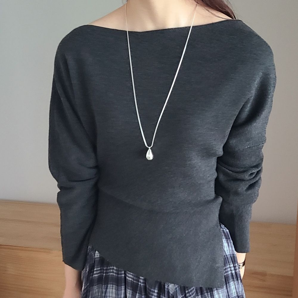 氣質船領側開衩混羊毛針織上衣-黑 (FREE)