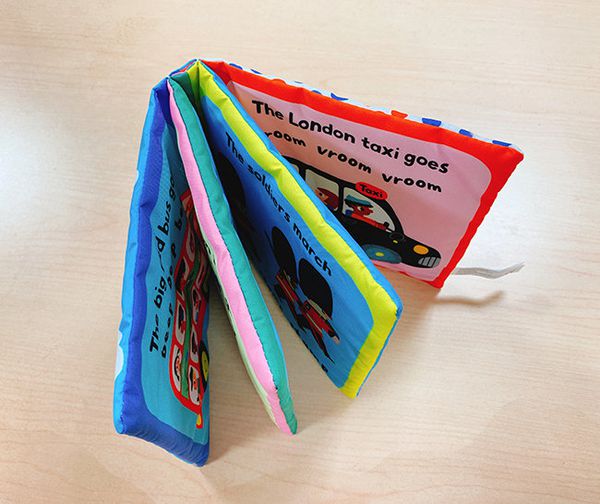 My First London Bus Cloth Book 我的第一本倫敦布書