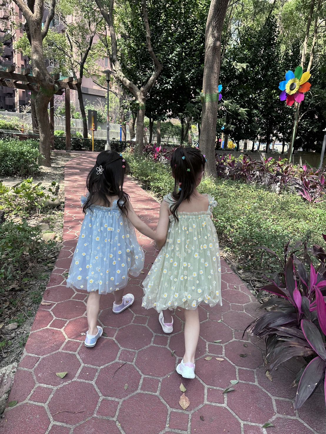 甜美吊帶連身紗裙洋裝-紅色鳳梨-粉色