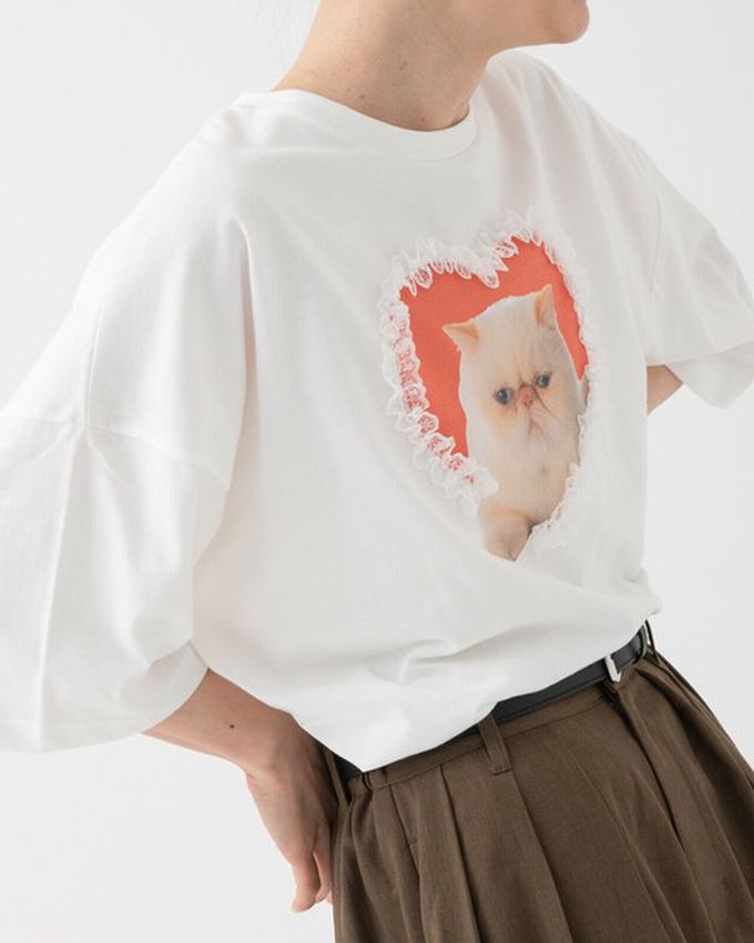 日本 gleam - 厭世貓咪愛心蕾絲寬大風短袖T恤-藍貓-炭黑