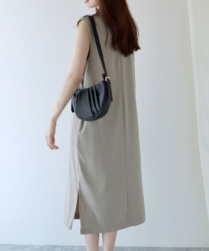 日本 BLUE EAST - 2WAY率性簡約V領連身洋裝/背心裙-黑