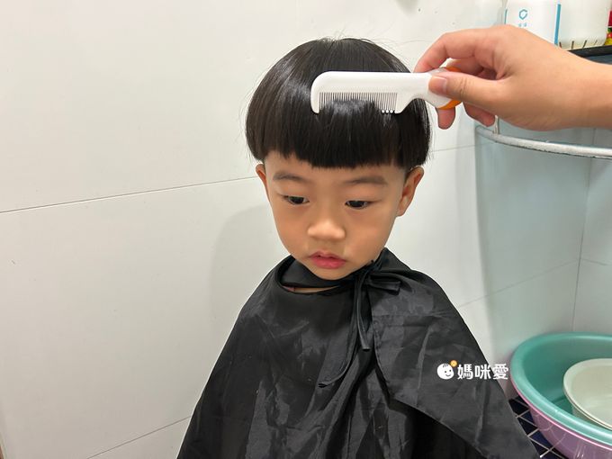 akachan honpo - 幼童理髮梳剪組-有刻度