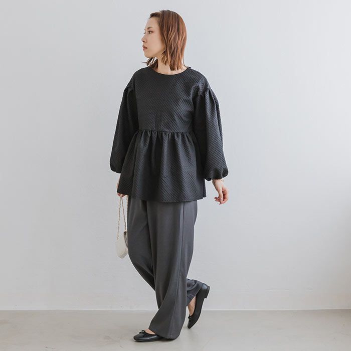 日本 ihuu - 甜美腰線壓紋後綁帶長袖上衣-黑