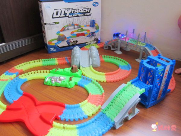 BQOCH - 【兒童益智玩具】電動夜光軌道車 山洞升降梯綜合款(261pcs)