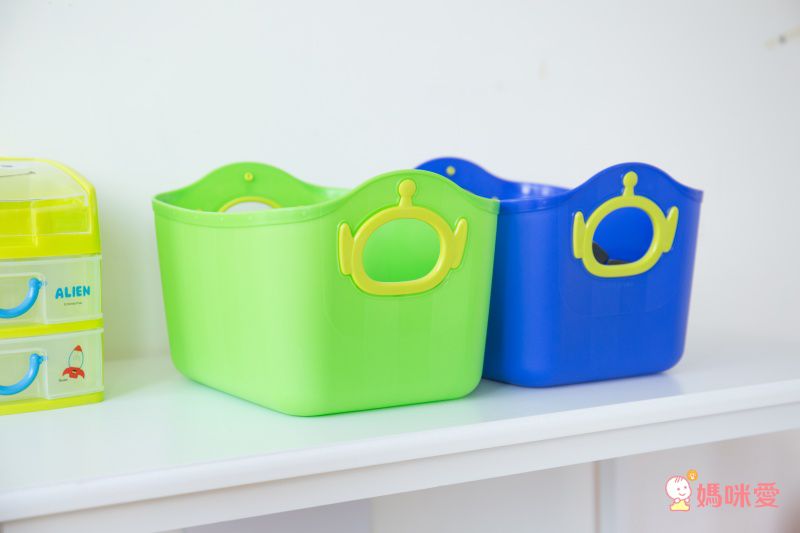 日本錦化成 - 日本製置物籃三入組-小熊維尼-墨綠.米白.橘 (17.5*10*13cm)-500ML