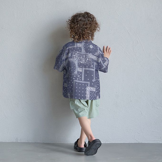 日本 b-ROOM - 滿版時髦印花休閒襯衫-衝浪-炭黑