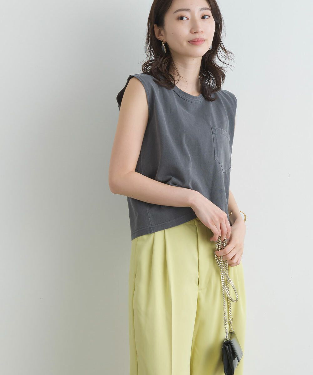 日本女裝代購 - 天竺棉顯瘦剪裁無袖上衣-簡約白