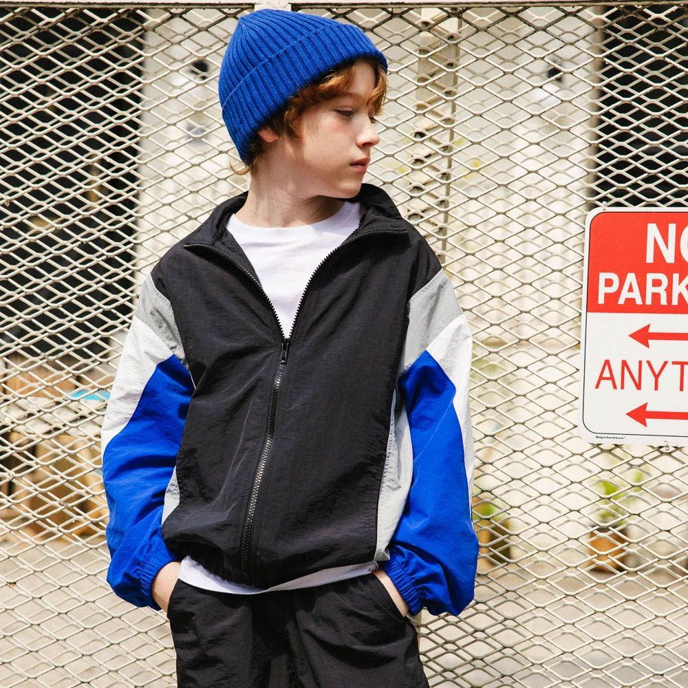 APPLE SMILE 街頭潮流尼龍防風長袖外套-黑