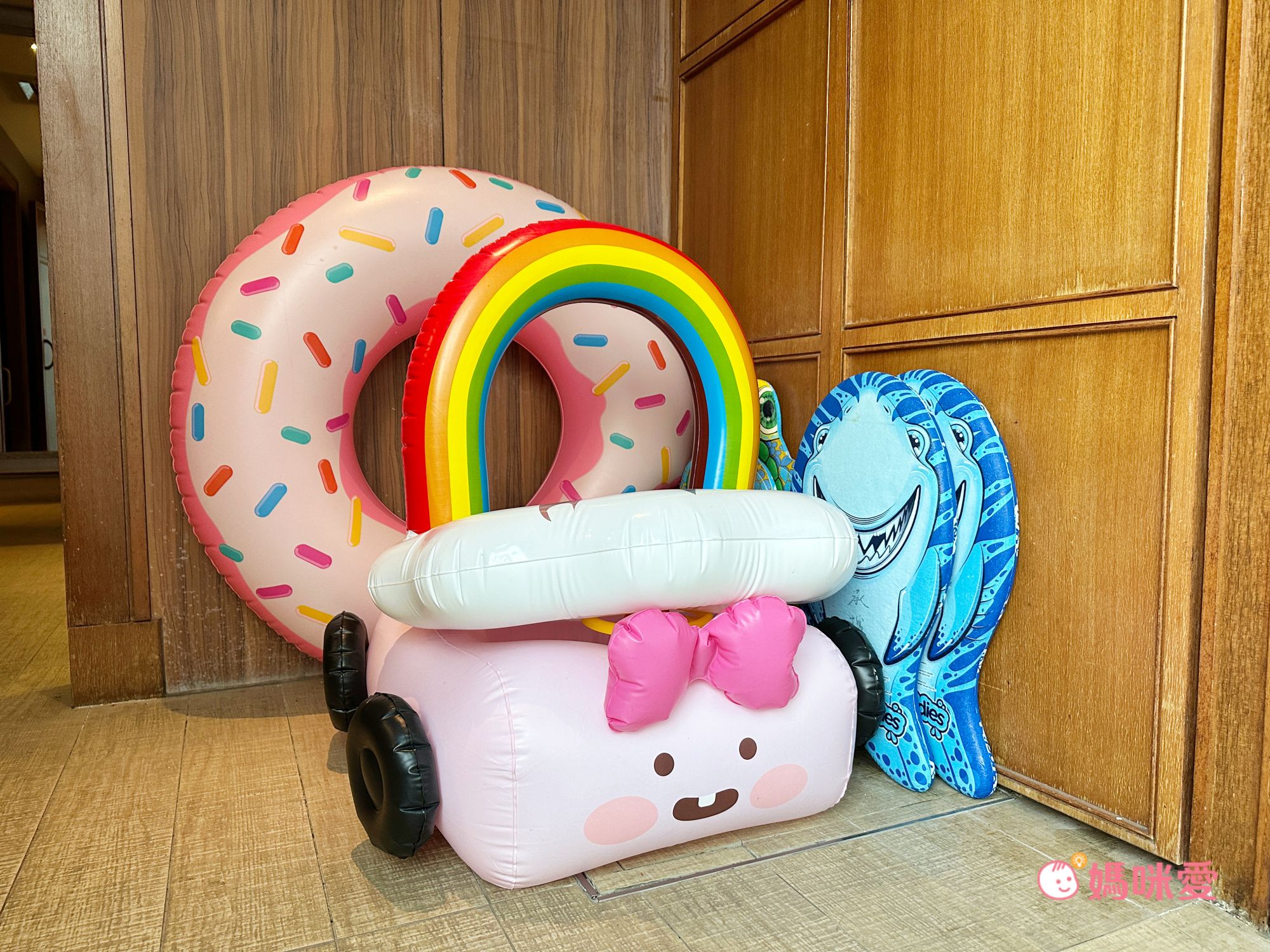 親子友善【承攜行旅 高雄六合館】破百坪賽車場 / 戶外泳池