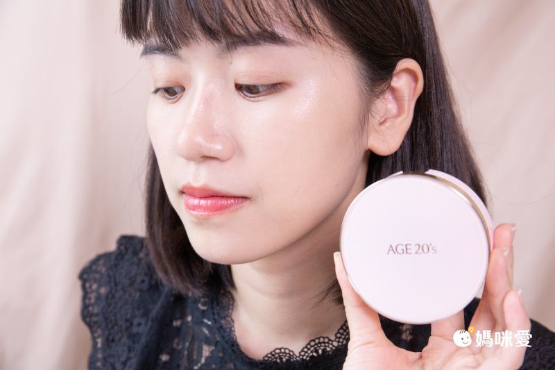 打造無瑕光澤肌！韓國 Age 20's 爆水粉餅