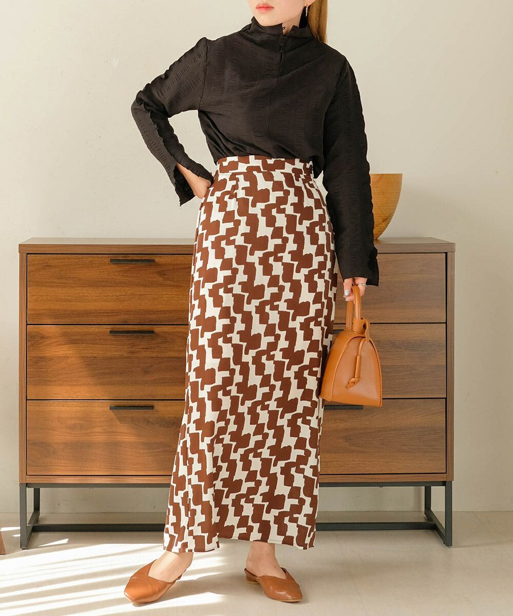 日本 Bab - 質感皺縮木耳領長袖上衣-酪梨綠