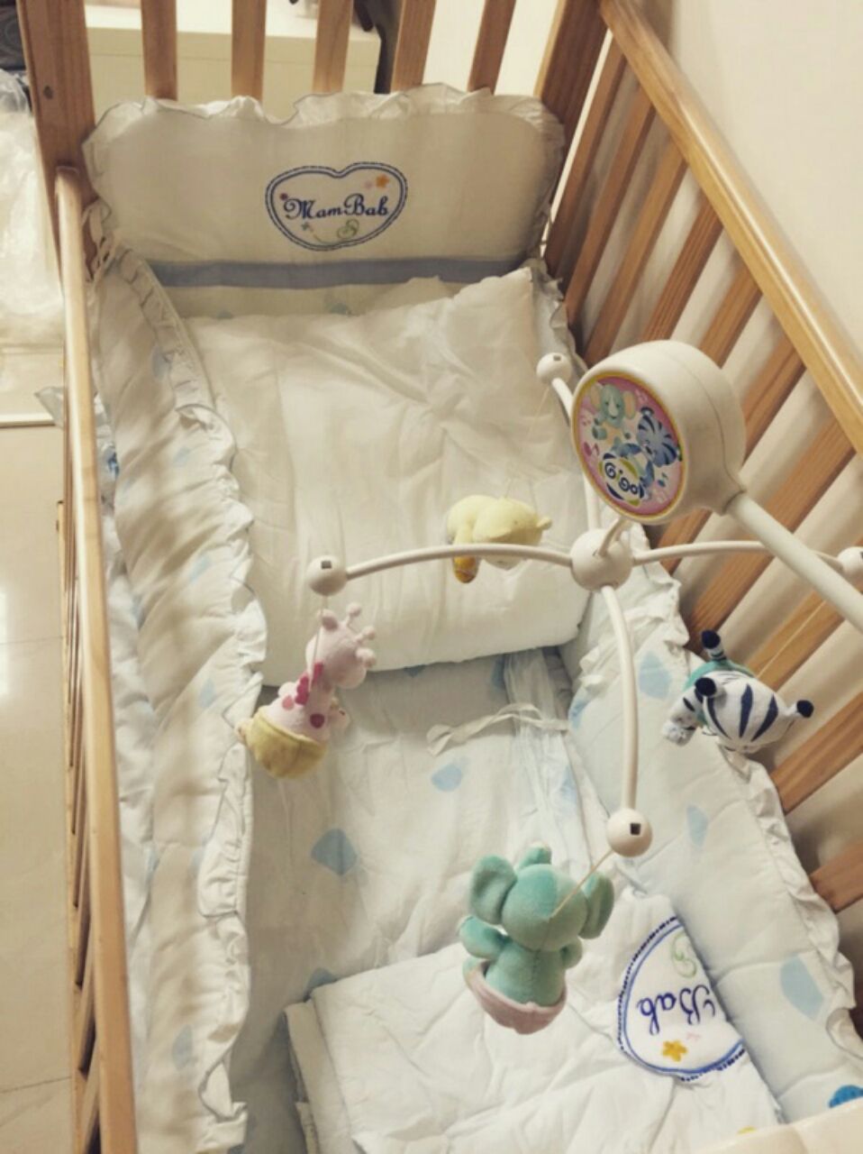 出售MomBob嬰兒床