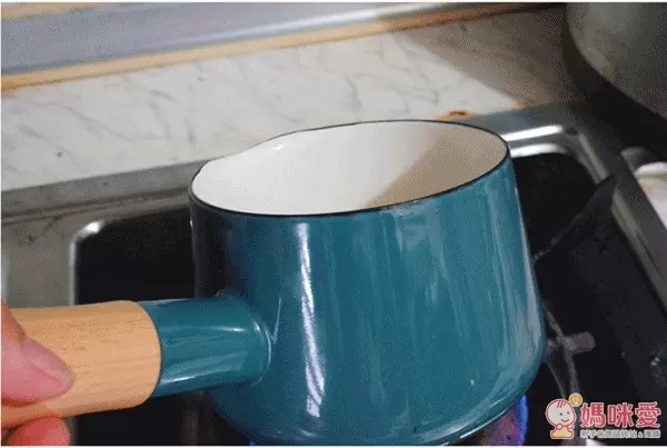 日本 Fujihoro 富士琺瑯 Honey Ware 牛奶鍋 0.75L