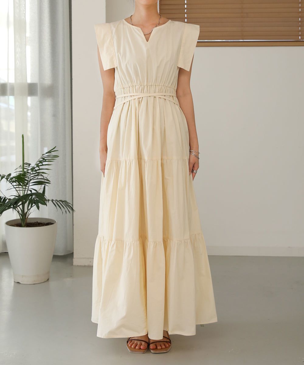 日本 Bab - 浪漫時光層次設計無袖洋裝-黑