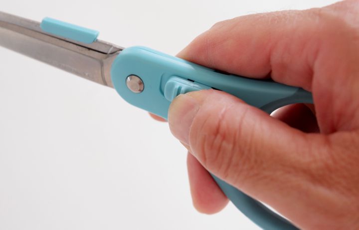 日本文具 KOKUYO - 2WAY附開箱刀片機能剪刀-藍