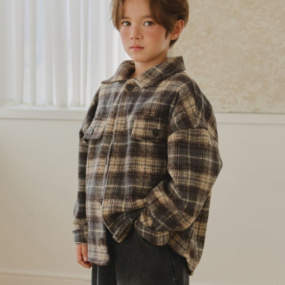 HIKIKI 冬日磨毛毛呢格紋長袖翻領襯衫-咖啡X黑