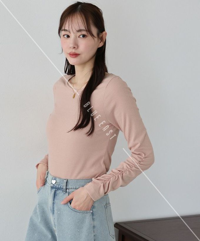 日本 BLUE EAST - 個性皺褶顯瘦U領合身長袖上衣-黑