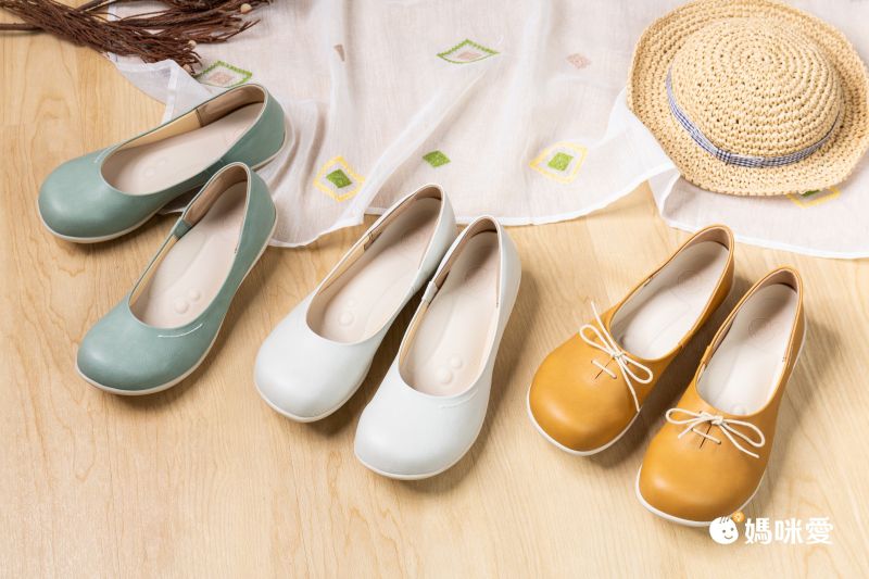 日本女裝代購 - 日本製 2balt減壓足弓支撐機能平底鞋-森林系綁帶款-帥氣黑