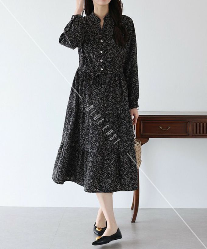 日本 BLUE EAST - [人氣款]簡約抽繩收腰長袖洋裝-斑點小花-黑