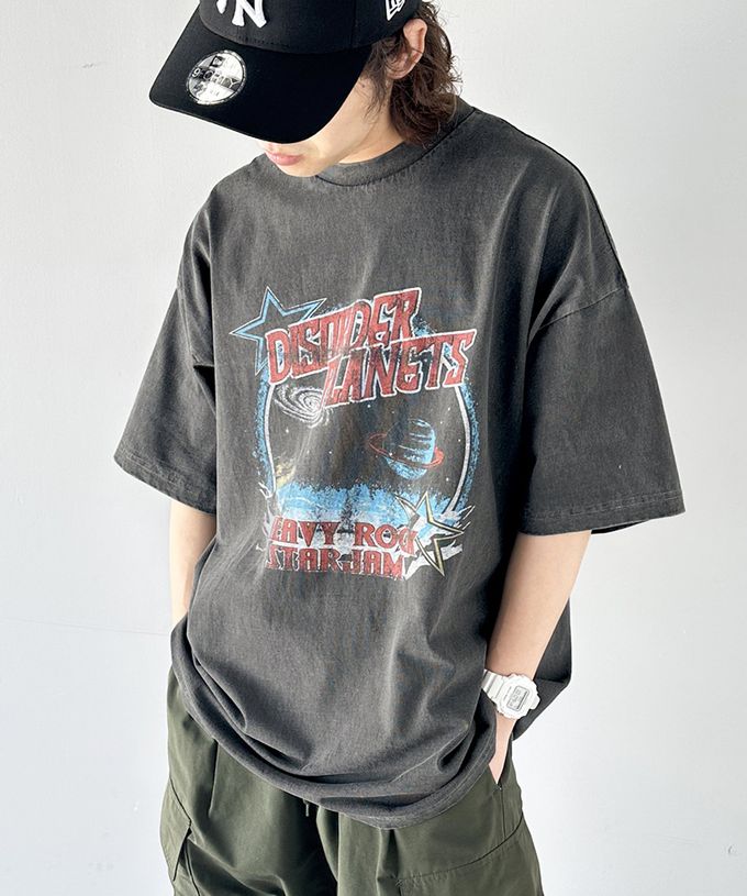 日本 Classical Elf - JAVA 刷色感酷帥印花寬版T恤-炭灰-摩天大樓