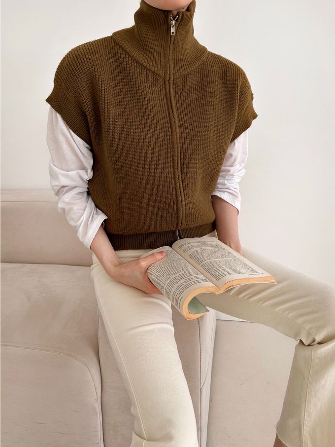 韓國女裝連線 - 簡約針織拉鍊立/翻領搭配背心-米白 (FREE)