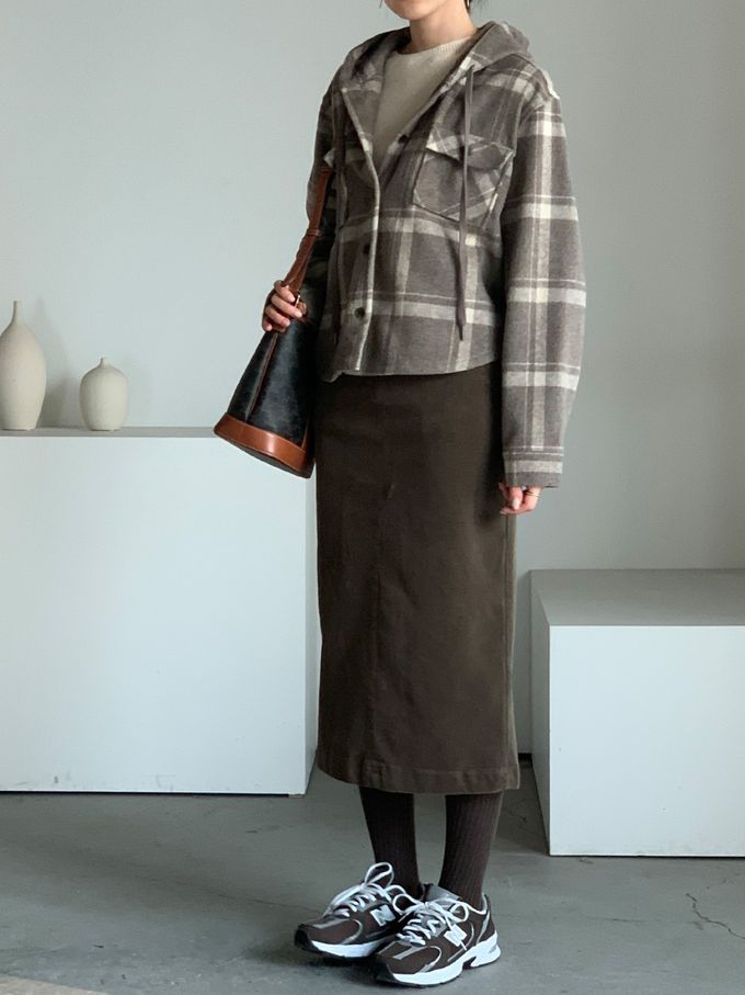 韓國女裝連線 - 薄燈芯絨直筒後開衩中長裙-摩卡咖